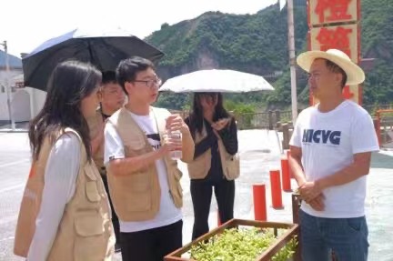 橙香四溢 語傳千里——武漢東湖學院“小橙故事”社會實踐隊赴湖北秭歸開展推普交流活動