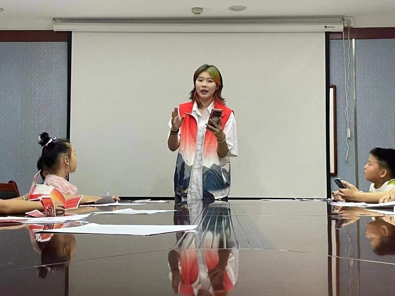 牢記囑托，感恩奮進，全面建設鑄牢中華民族共同體意識
