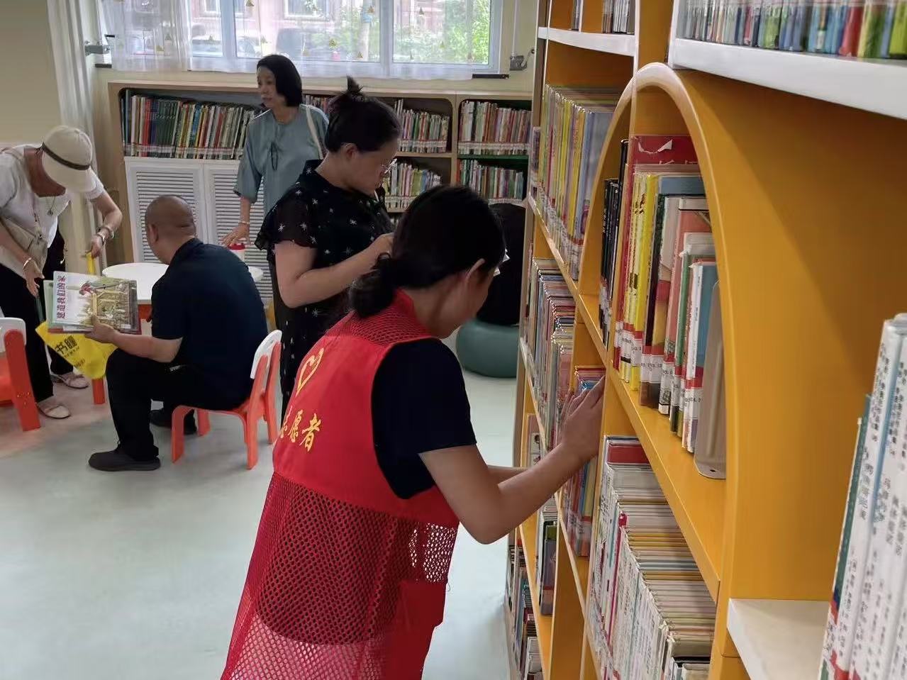 蘇州大學(xué)應(yīng)用技術(shù)學(xué)院2025“三下鄉(xiāng)”實踐紀行 |書香筑夢，青春賦能閱讀