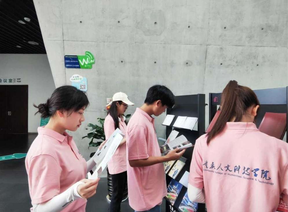 悠悠三峽述幸福，共續(xù)三峽移民情