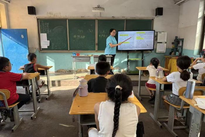 山西師范大學(xué)三下鄉(xiāng)|播種紅色希望 童心啟航未來