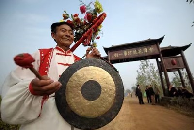 滁院學(xué)子三下鄉(xiāng)：探尋花鼓燈文化，感受“東方芭蕾”之美