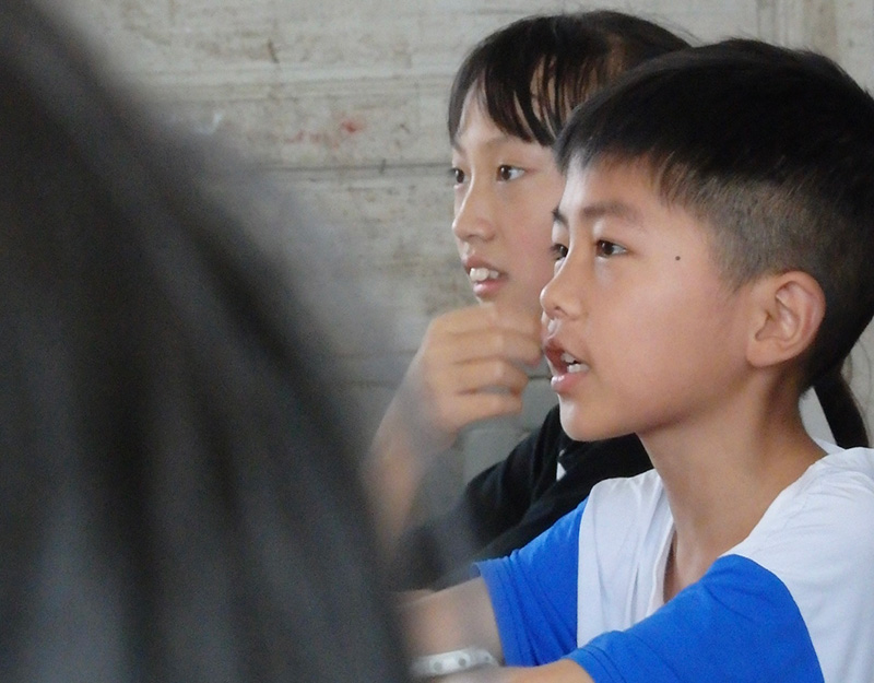 南財學(xué)子三下鄉(xiāng)：螢火微光，融情劉李