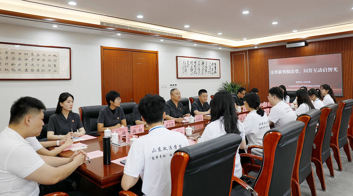 “鳶夢(mèng)青朐”社會(huì)實(shí)踐隊(duì)鄉(xiāng)村振興行：悟法治建設(shè)，謀鄉(xiāng)村發(fā)展