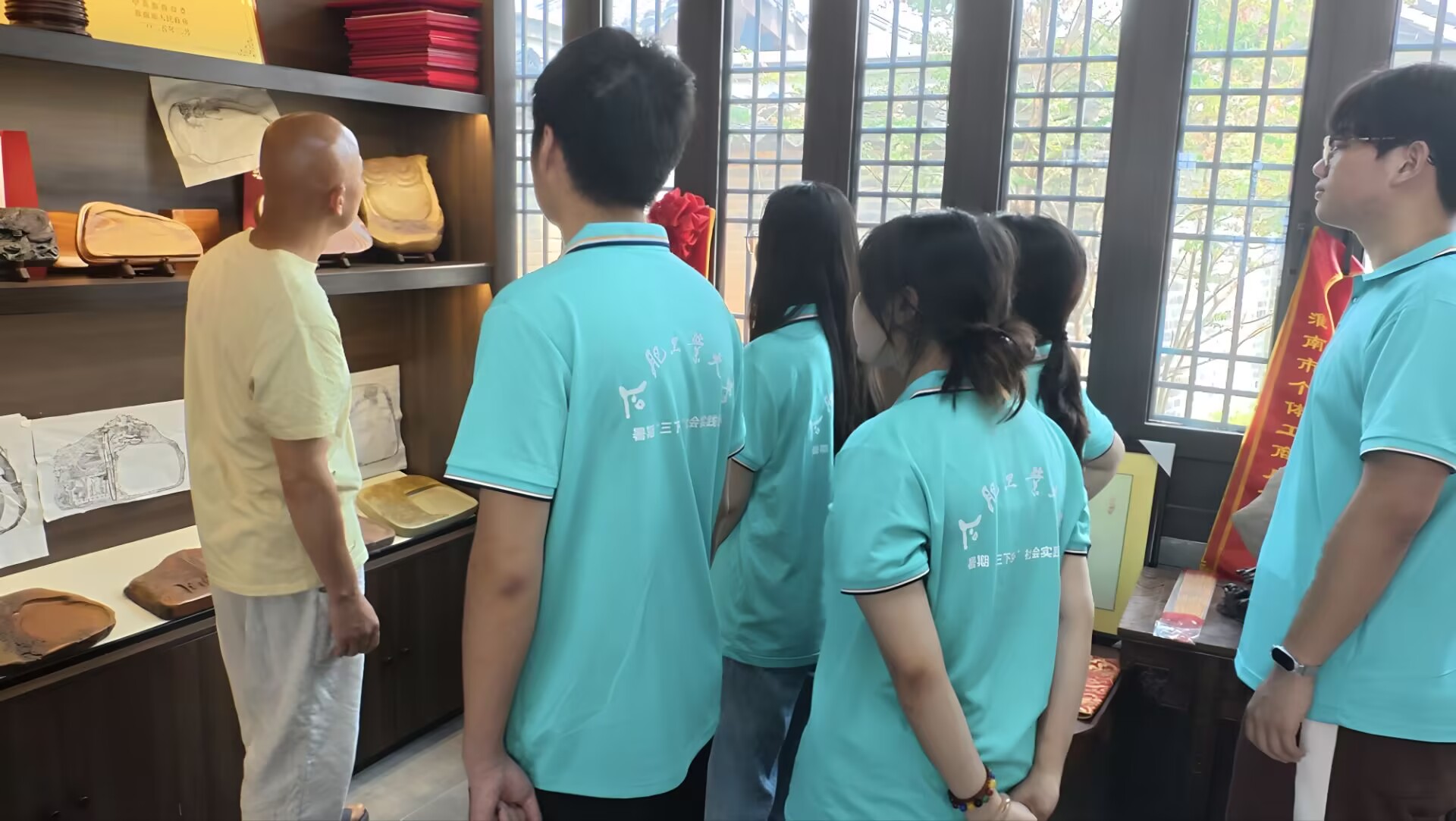探千年紫金風華 承非遺匠心文脈|合工大學子赴淮南紫金硯之鄉開展暑期“三下鄉”社會實踐
