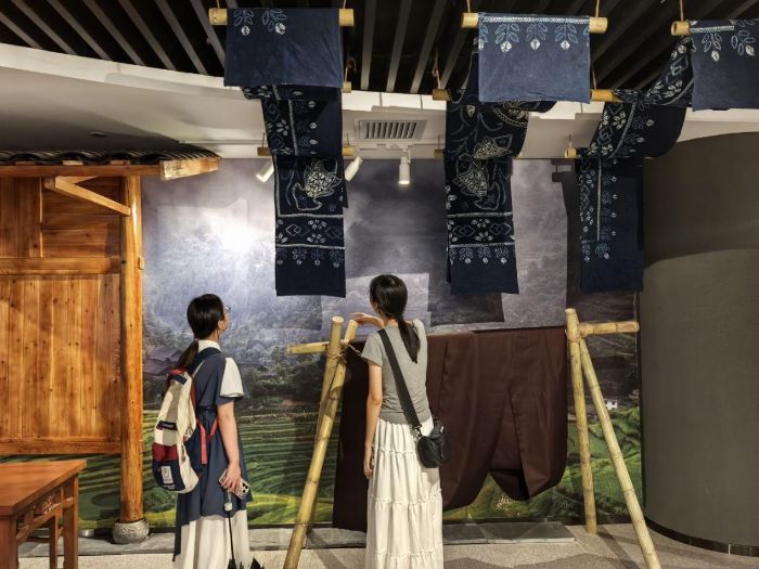 蠟染尋蹤團隊探索柳州蠟染技藝新姿助力非遺傳承