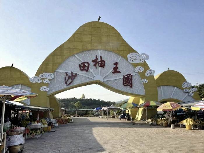 管理科學工程學院：“農品新生”團隊深入調研廣西玉林市農業科研所