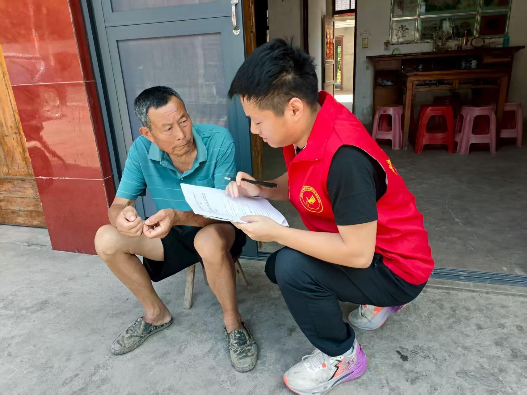 巢湖學院赴巢湖鄉鎮“獻血賦能·健康調研”宣傳團——問卷搭橋，知識暖心
