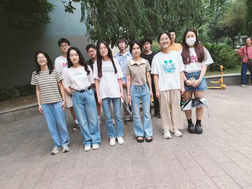深入農村基層，關愛困難群體