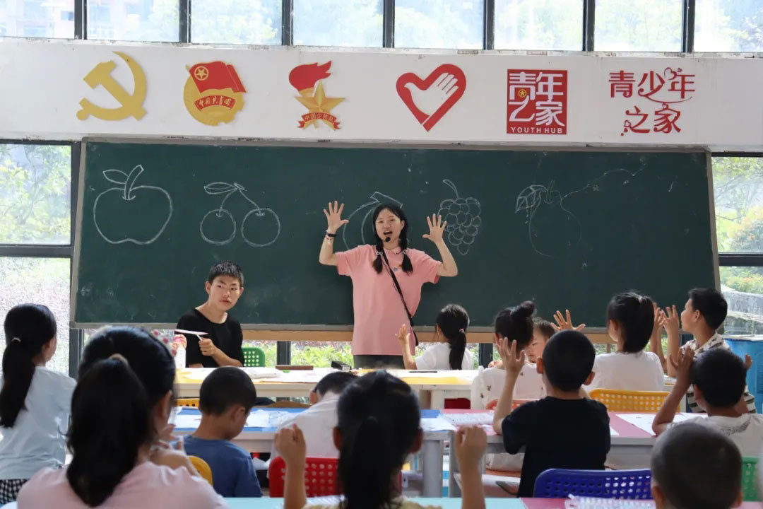 行走在田間的課程思政：重慶三峽職業學院經濟管理學院“筑夢新農人”實踐團在中益鄉