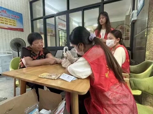 醫者仁心，愛灑人間
