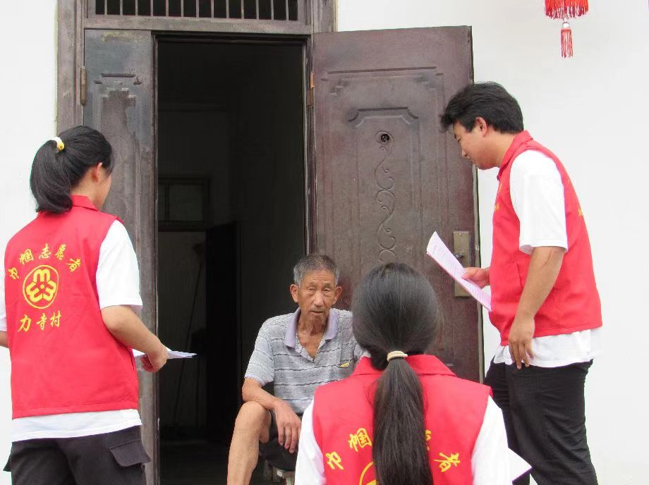 防蜱蟲知識下鄉，守護健康在行動：巢湖學院學子蜱蟲教育社會實踐