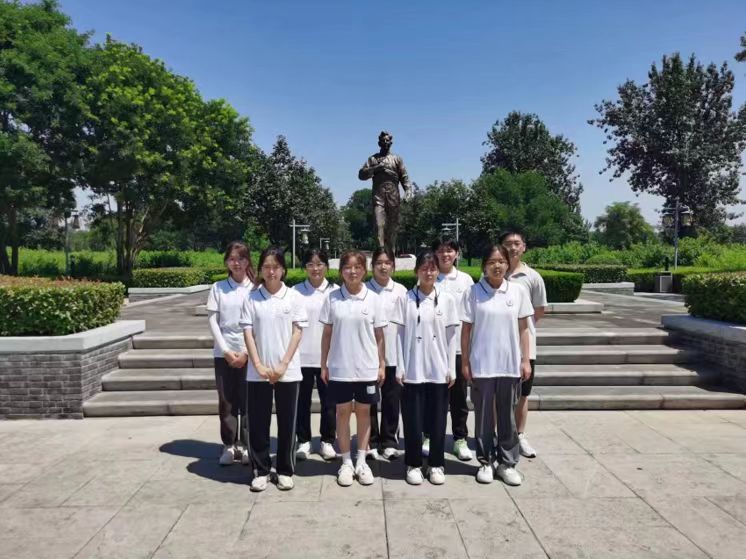 長安大學(xué)赴陜西渭南“鄉(xiāng)村振興·服務(wù)三農(nóng)”暑期社會(huì)實(shí)踐隊(duì)在習(xí)家大院參觀學(xué)習(xí)
