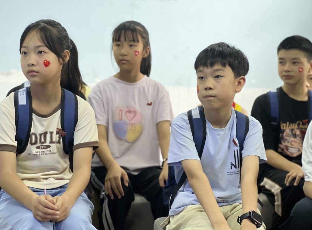 重慶人文科技學院 | 薪火相傳愛國情，童心共筑中國夢