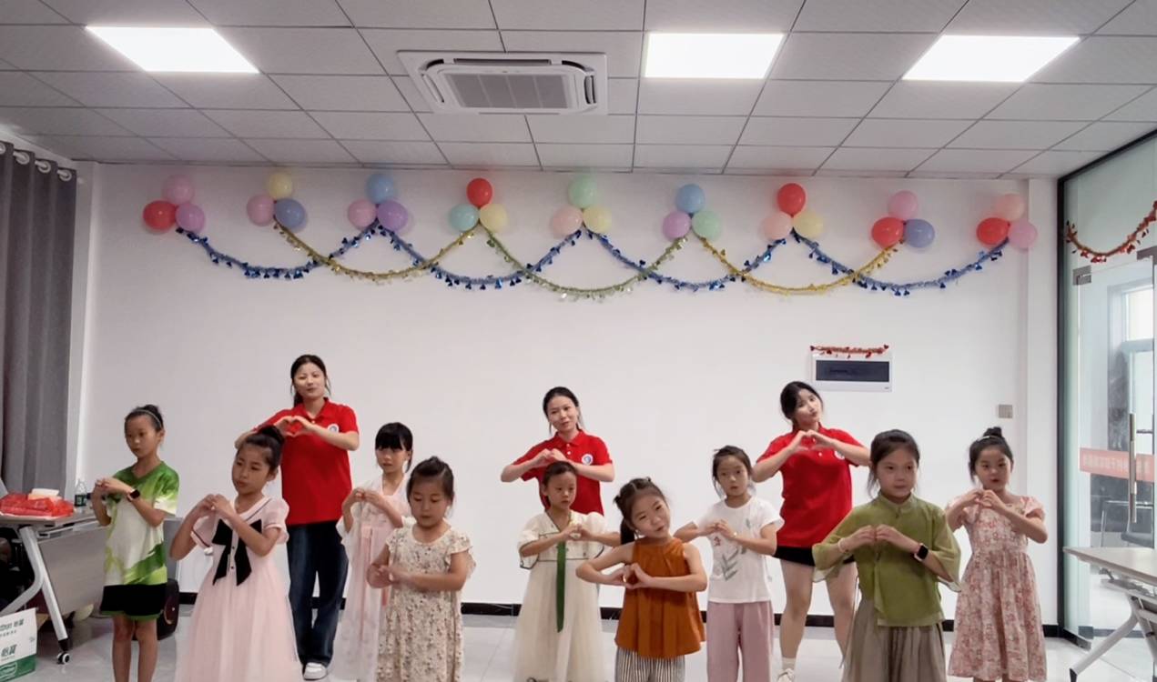 微芒璀璨，夢(mèng)想飛揚(yáng)