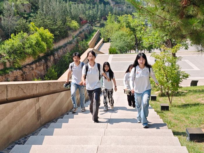 長安大學：沐浴真理之光，感受新聞力量