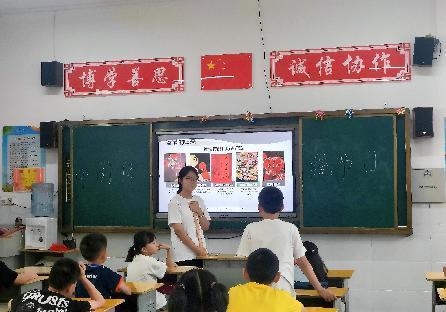 “探索中華傳統(tǒng)節(jié)日，領(lǐng)悟中華文化魅力”武昌理工學(xué)院云夢(mèng)書韻志愿服務(wù)隊(duì)開展特色傳統(tǒng)節(jié)日課程