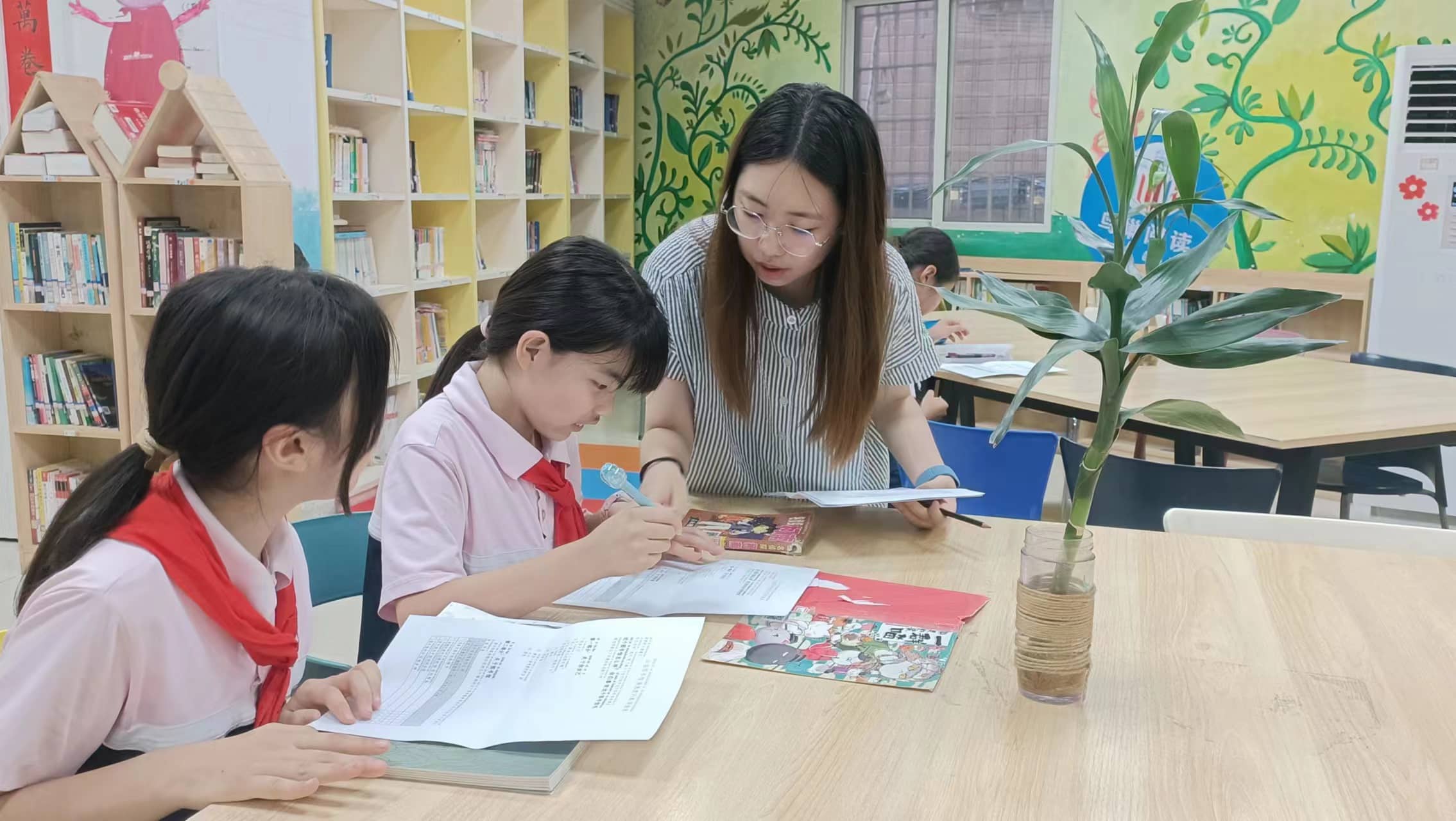 青春助力鄉村振興：廈大學子走進鄉村公益圖書館