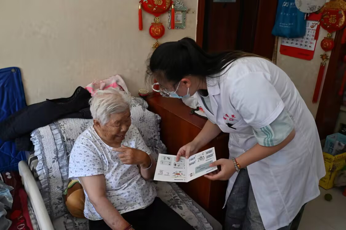 “醫”心“醫”益齊入戶，健康守護情更深