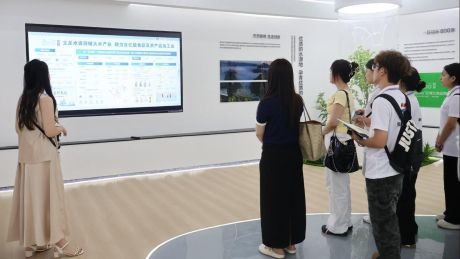 重慶對外經貿學院體育與健康學院 “韻漾三江·‘孚’益安康”健康實踐團 赴板溪鎮開展企業調研活動
