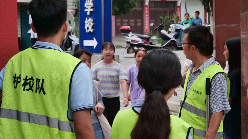 2024年七彩假期“雛鷹計(jì)劃”社會(huì)實(shí)踐隊(duì)愛心暑期托管班正式開課啦