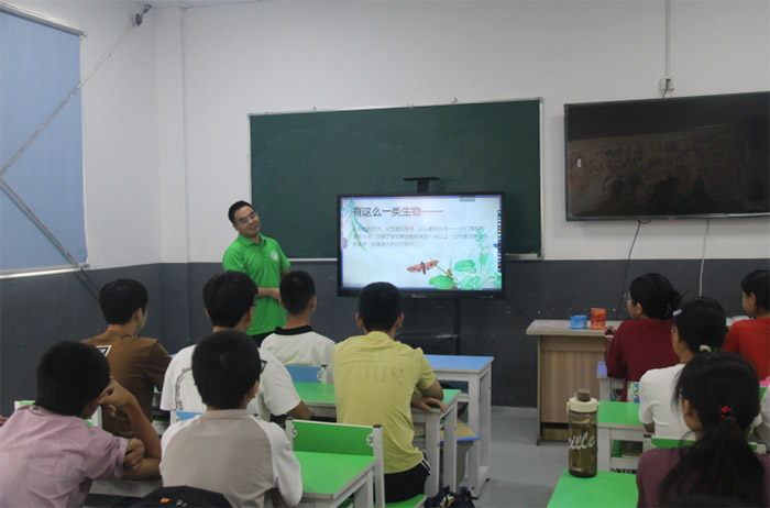 福建農(nóng)林大學(xué)“薪火傳耕”研究生服務(wù)實(shí)踐團(tuán)走進(jìn)莆田涵江：對話“漏頭經(jīng)驗(yàn)”親歷者，昆蟲科普傳承薪火播撒新知